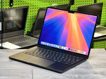 Macbook Air A2681 2